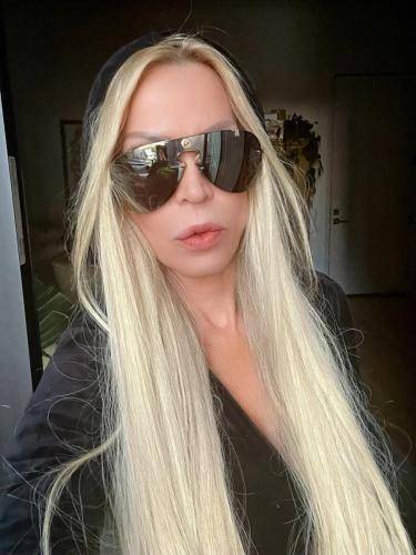 amber-lynn-today-sunglasses