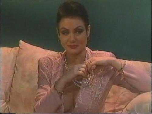 jeannafine-short-hair